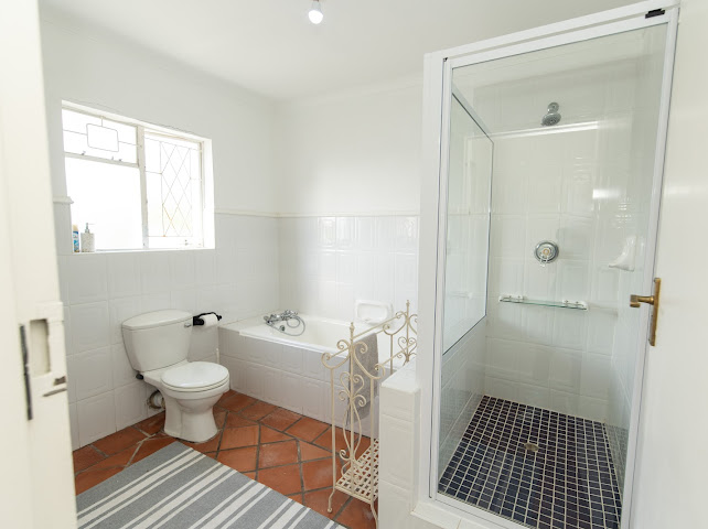 5 Bedroom Property for Sale in Summerstrand Eastern Cape